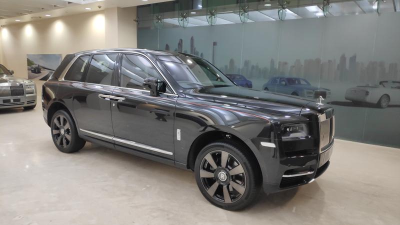 camouflaged rolls-royce cullinan suv spotted