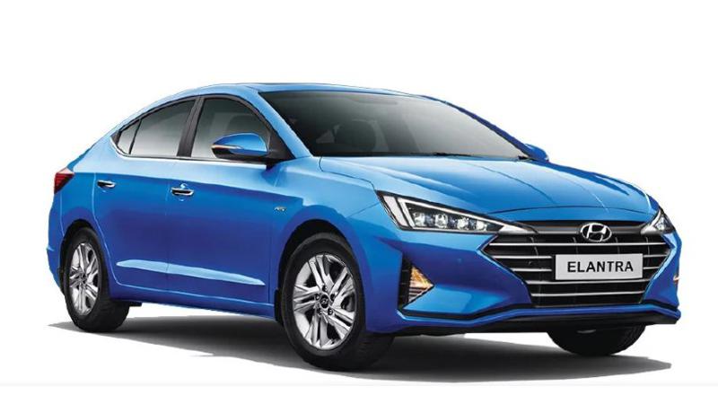 Hyundai Elantra Price In India Specs Review Pics Mileage