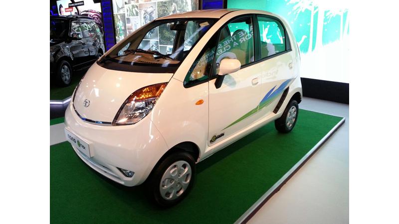 Tata Nano CNG emax launched in India at Rs. 2.52 lakh | CarTrade