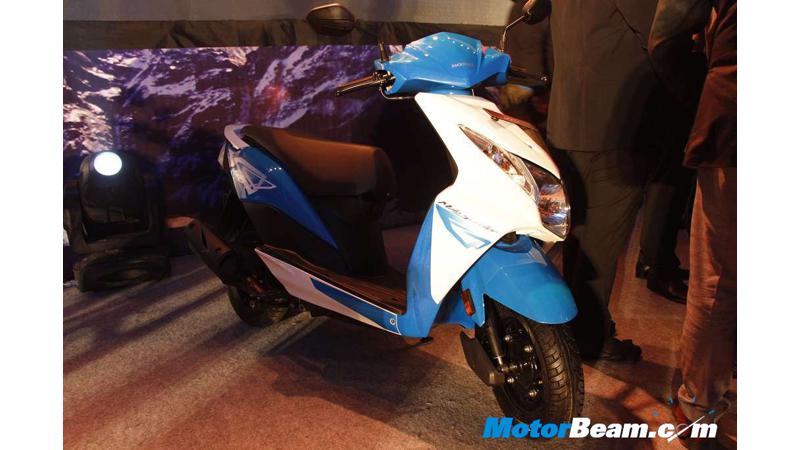 Honda Introduces Reworked Dio With New Colour Options Honda Bike News Cartrade
