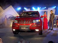 Mahindra XUV500 Launch Front Picture 2