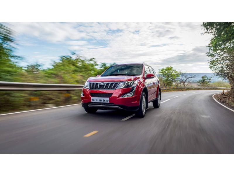 Mahindra adds a W9 variant to the XUV500 line-up