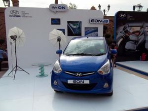 Hyundai Eon Launch Image