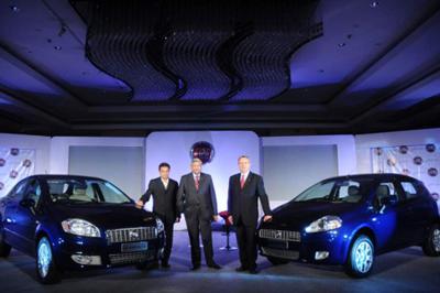 Chaos and mismanagement dulls the gloom at Auto Expo