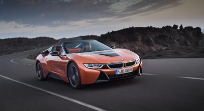 BMW officially reveals the i8 Roadster