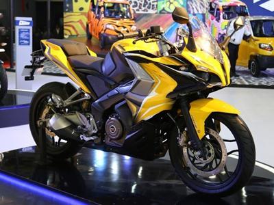 Bajaj pulsar rs200 online yamaha r15