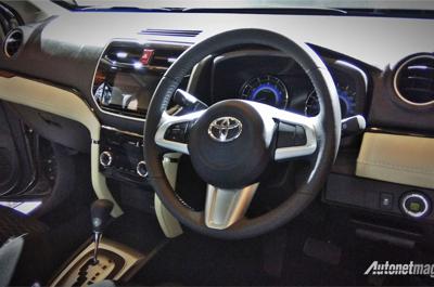 New-Toyota-Rush-interior