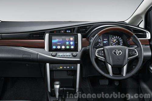 2016 Toyota Innova official image Interior