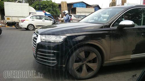 Audi SQ7 spied in India for the first time