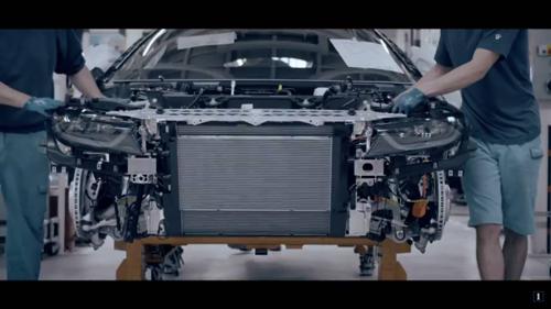 BMW teases the new i8 Roadster in a new testing video