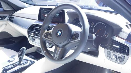 2017 BMW 5 Series Interior trim