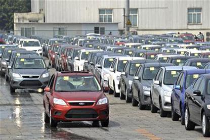 Two-wheeler domestic sales surprisingly drops by 9.59%, car sales rise by 6%