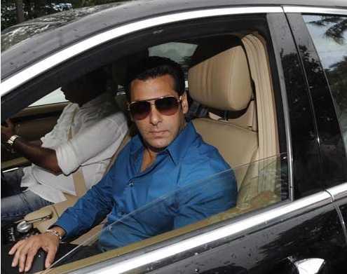 A new twist - Salman Khanâ€™s lawyer claims that Police crane is to be blamed for car falling on victims