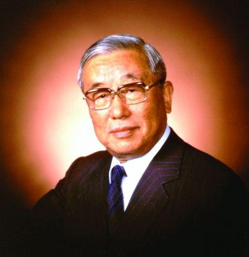 Eiji Toyoda, a pioneer for Global Toyota Way departs at 100
