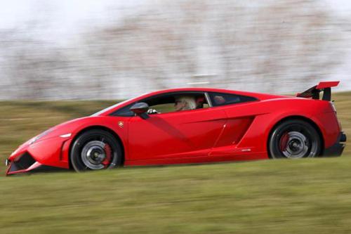 Free rides in niche supercars offered by online portal Droom