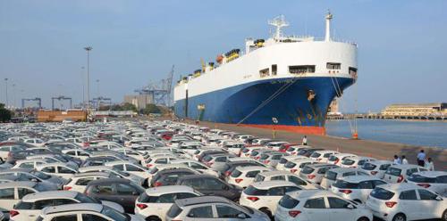 Coastal shipping of cars
