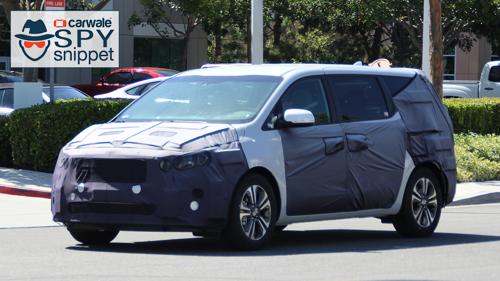 Kia spied testing the Sedona minivan