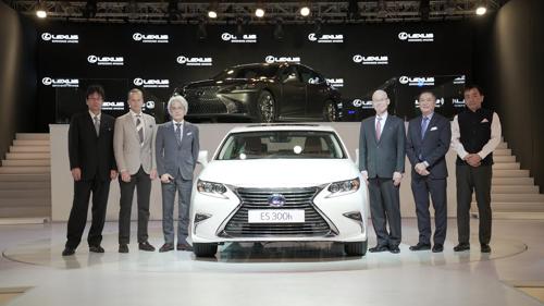 Lexus RX and ES launched
