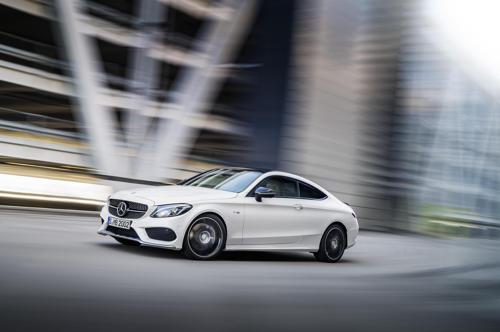 Mercedes-AMG expands C-Class performance range with new C 43 4MATIC coupe 