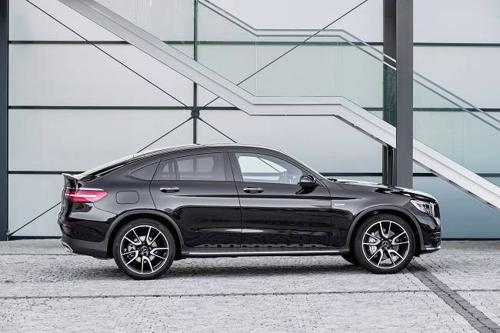 Mercedes-AMG GLC 43-Coupe-side