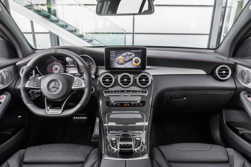 Mercedes-Benz GLC 43AMG cabin