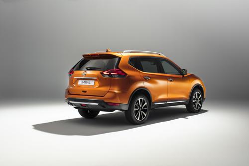 Nissan unveils updated X-Trail for European market