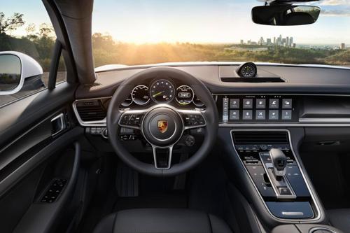 Porsche Panmera Hybrid cabin