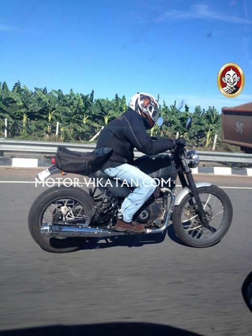 Royal Enfield Himalayan caught testing again, could be launched soon