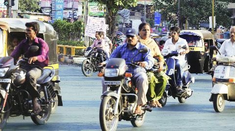 Mumbai RTO makes Helmet bonds mandatory to register bikes