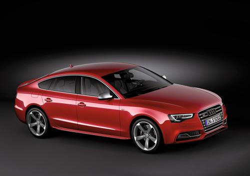 The Audi S5 Side View