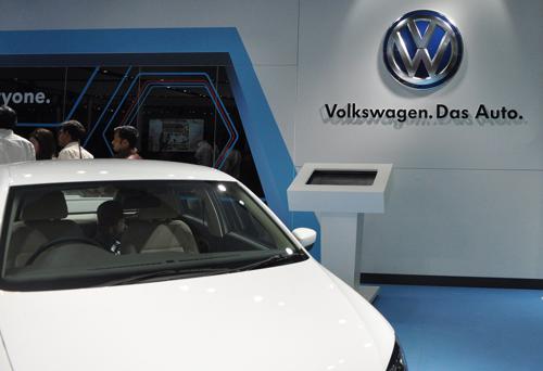 Volkswagen to recall 3.23 lakh vehicles in India