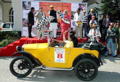 15th edition of Vintage Car Show in Jaipur leaves visitors spellbound