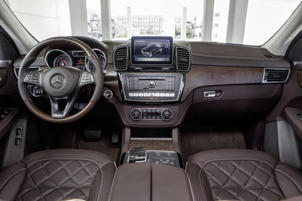 2016 Mercedes Benz GLE Interiors