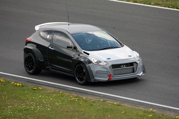 Hyundai participates in the iconic Nurburgring 24h race  