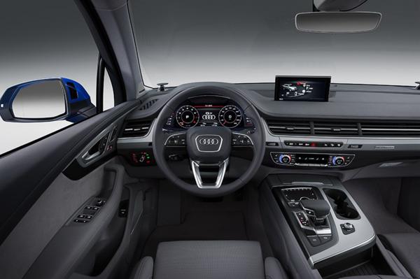 2016 Audi Q7 SUV leaked interiors