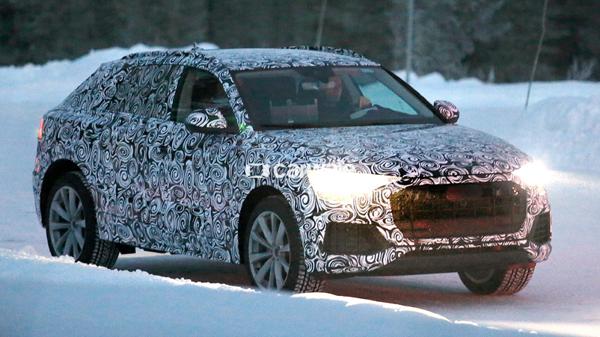 First images of the Audi Q8 in its real body