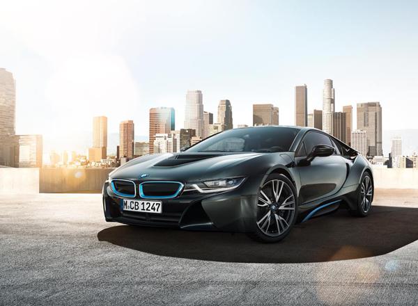 BMW i8 equipped with laser lights delivered to first eight customers in Munich