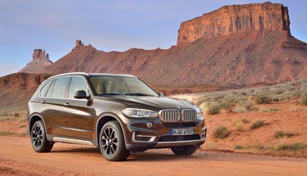 BMW X3 and X5 now available with petrol power