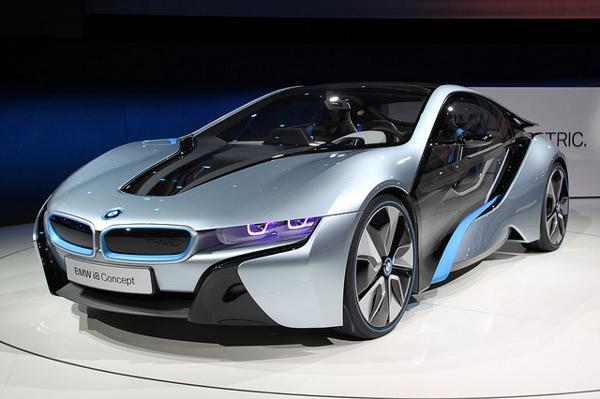Uma Thurman drives the stylish BMW i8 Concept Roadster at 'Born Electric'  World Tour party