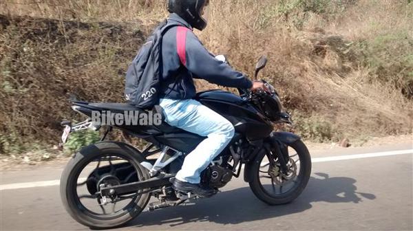 Bajaj Pulsar 150 NS spotted undergoing test in India