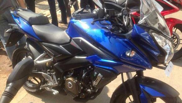 Bajaj Pulsar 200 AS spotted, expected to be launched in India soon  