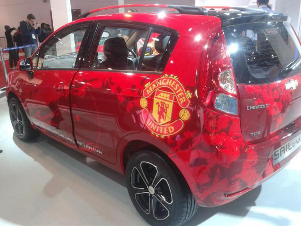 Chevrolet to launch Manchester United themed special editions of Beat and U-VA