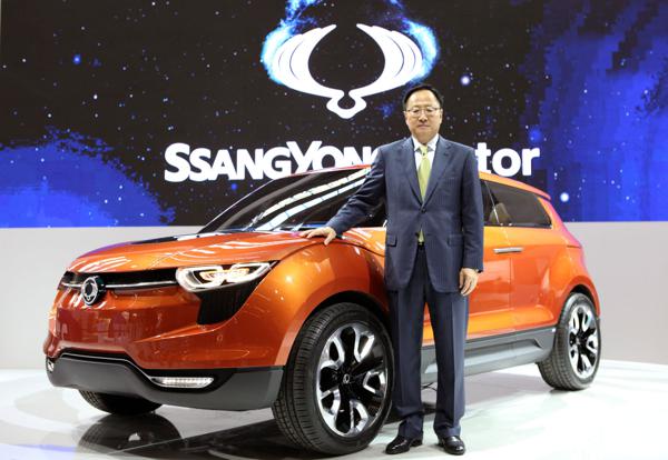 Concept comparo: Ssanyong LIV-1 concept Vs Tata Nexon concept 