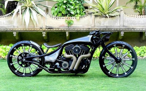 Custom-made Harley Davidson Street 750 from Rajputana Customs draws attention wi