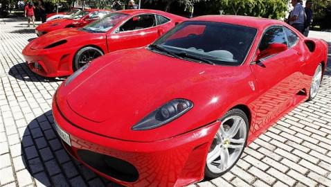 Spanish police busts fake Ferrari scam
