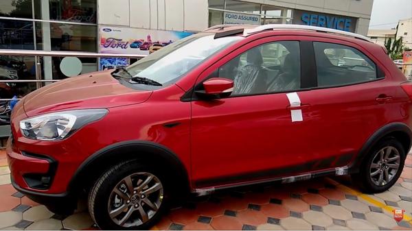 Ford Freestyle ruby red