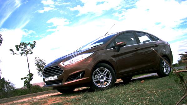 2014 Ford Fiesta Images 2