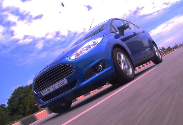 2014 Ford Fiesta Images 26