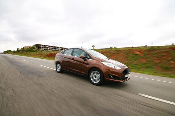 2014 Ford Fiesta Images 30