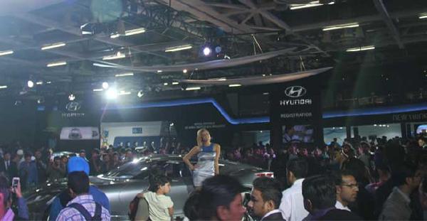 Gates at 2014 Auto Expo event opened for Public